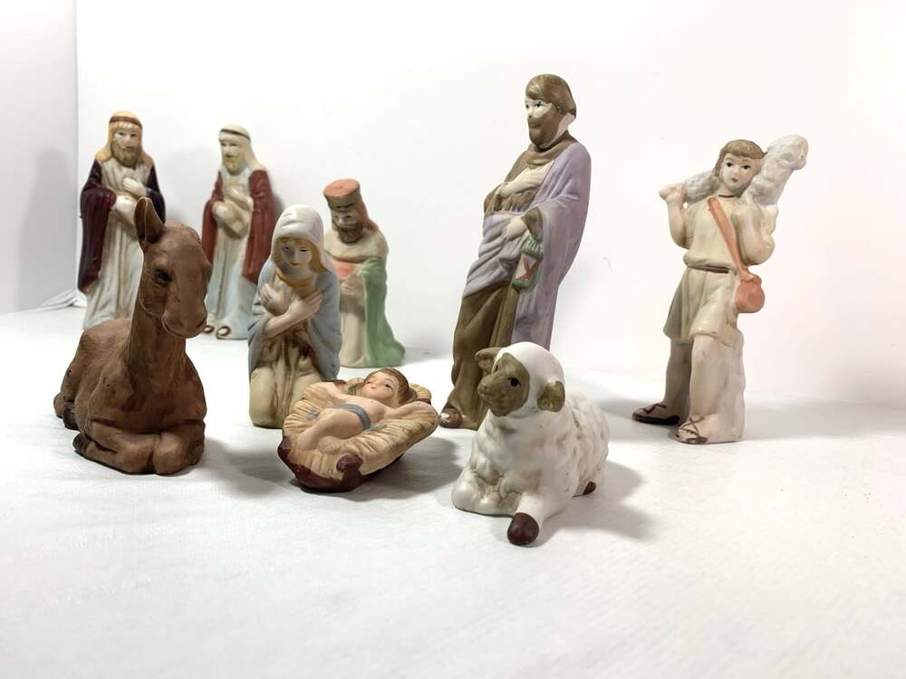 Nativity Set Porcelain Nine Piece